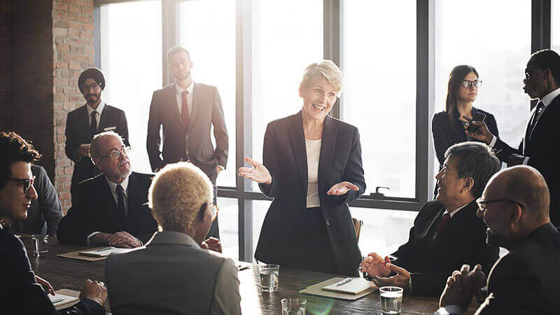 Cumplir con la normativa, y tomar decisiones estratégicas eficaces